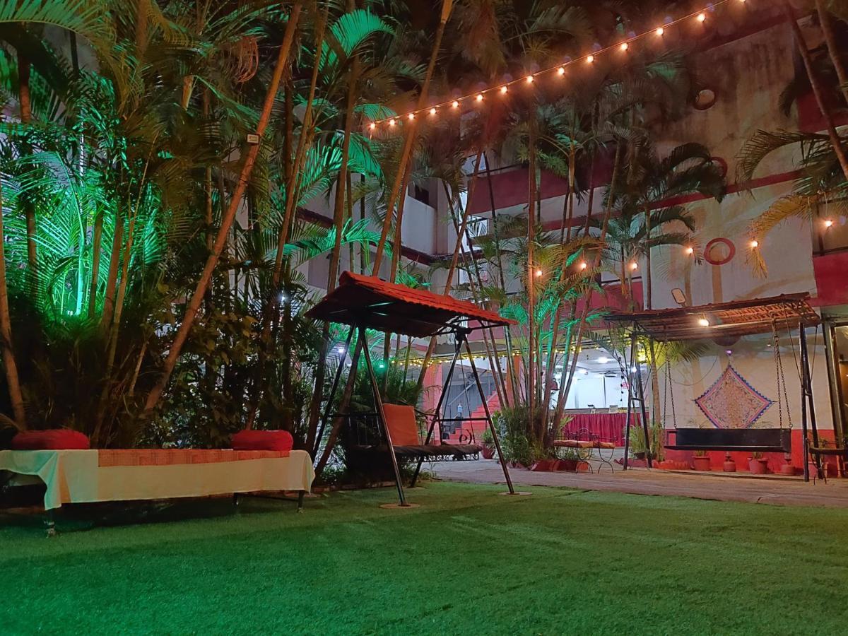 Girivihar Holiday Club - Pure Veg Lonavala Bagian luar foto