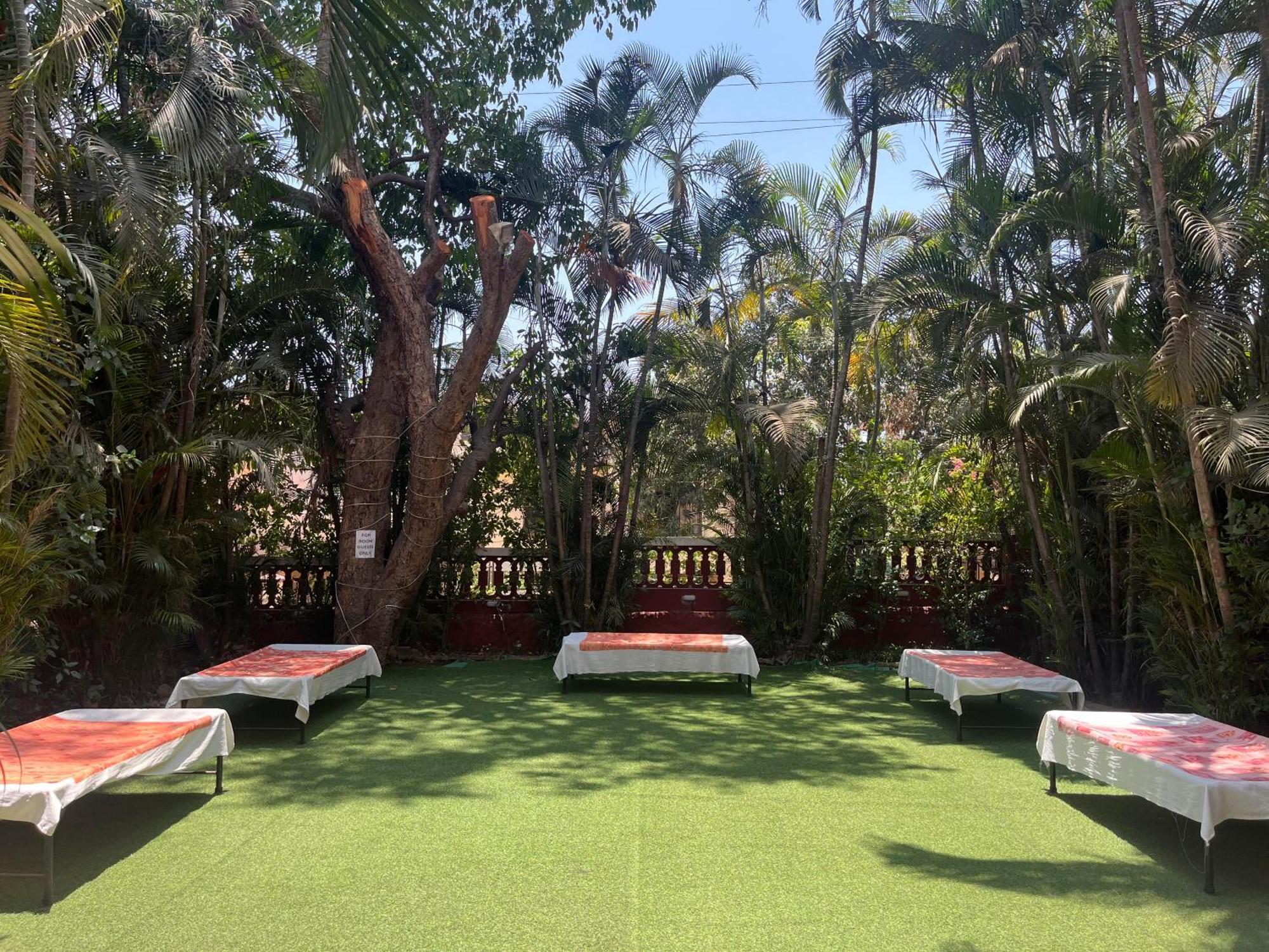 Girivihar Holiday Club - Pure Veg Lonavala Bagian luar foto